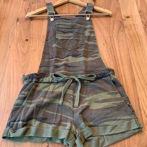Camo overalls with waist tie